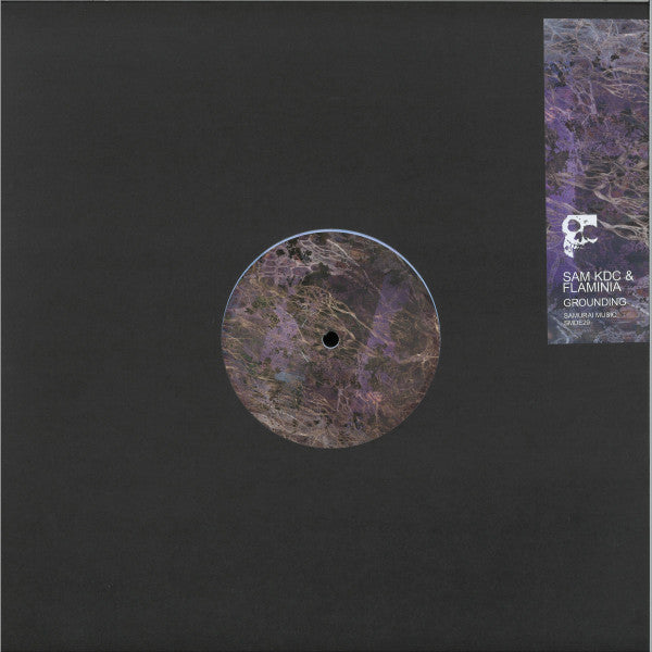 Sam KDC, Flaminia - Grounding — front sleeve