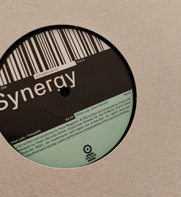 Chloe Lula, Ireen Amnes - Synergy — front sleeve